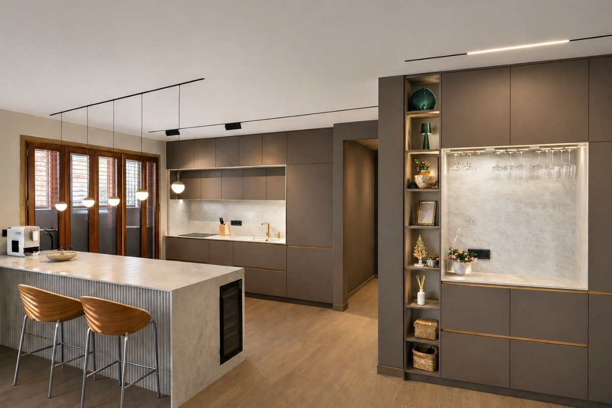 Cocina realizada en Cashemire y Neolith en la plaza de la Reina de Valencia